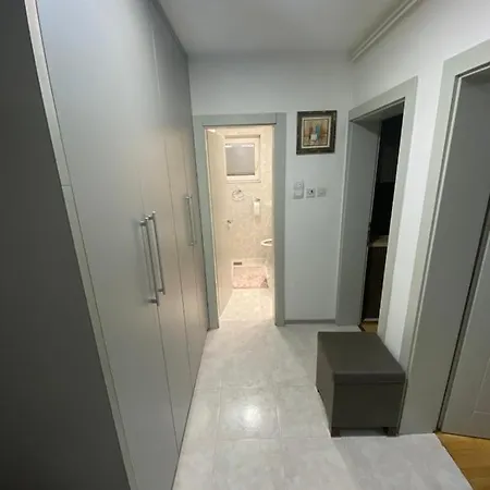 Santa Barbara Apartman *